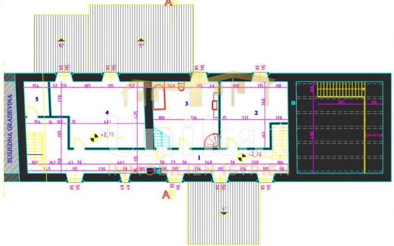 Autentica proprietà con casa in pietra e ampio terreno